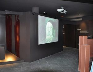 پروژکتورهای هیتاچی